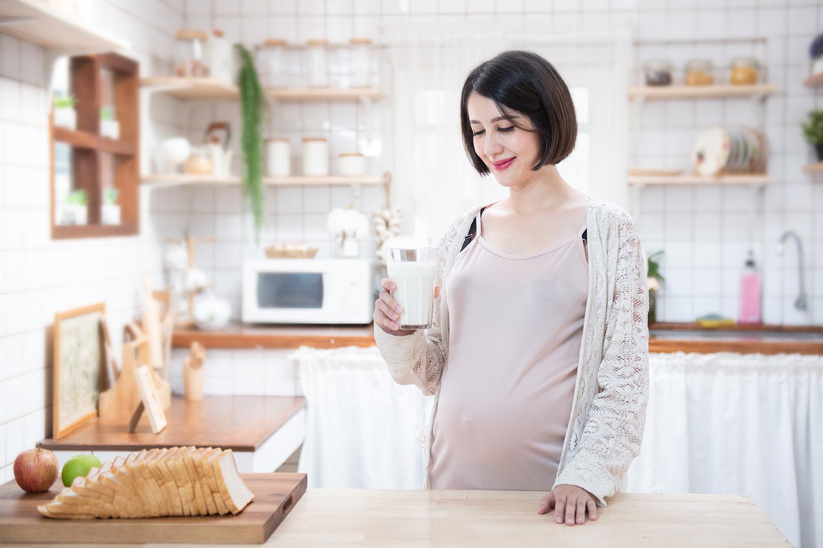 Mengapa ibu hamil membutuhkan asupan kalsium lebih banyak daripada wanita yang tidak dalam kondisi hamil