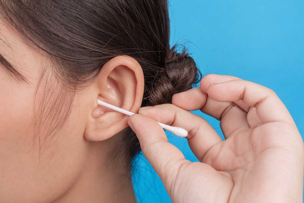 Inilah Cara Membersihkan Telinga dengan Aman - Jovee.id