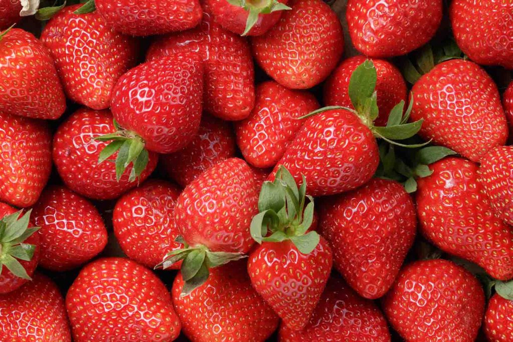 manfaat jus strawberry