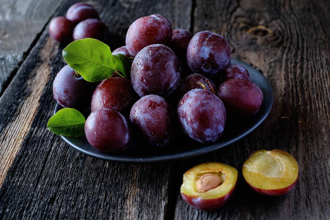 manfaat-buah-plum
